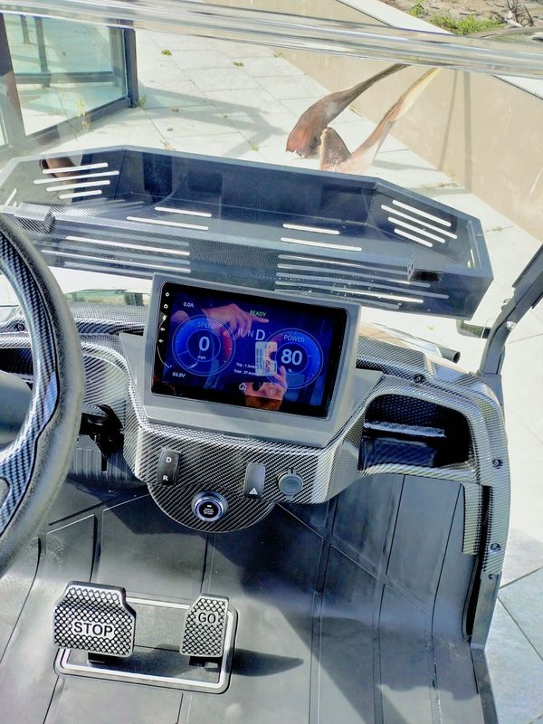 Luxury 6 Seater Electric Golf Car With 5kw Motor Power / 72V Battery Capacity