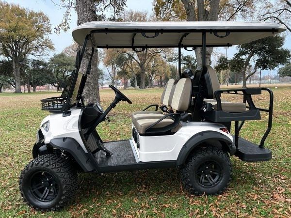Four Wheeler China Brand Golf Electric Cart White 4 Seater EV Golf Cart 60V 4KW AC System