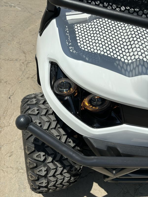 4+2 Seater Electric Golf Cart With CE Certified  And Body Color Customization
