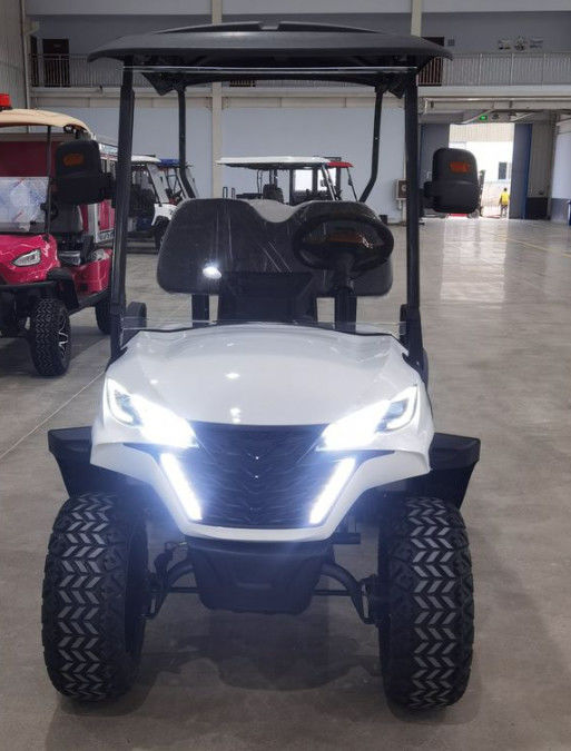 Chariot de golf de haute performance avec batterie au lithium de longue durée idéal pour les terrains de golf