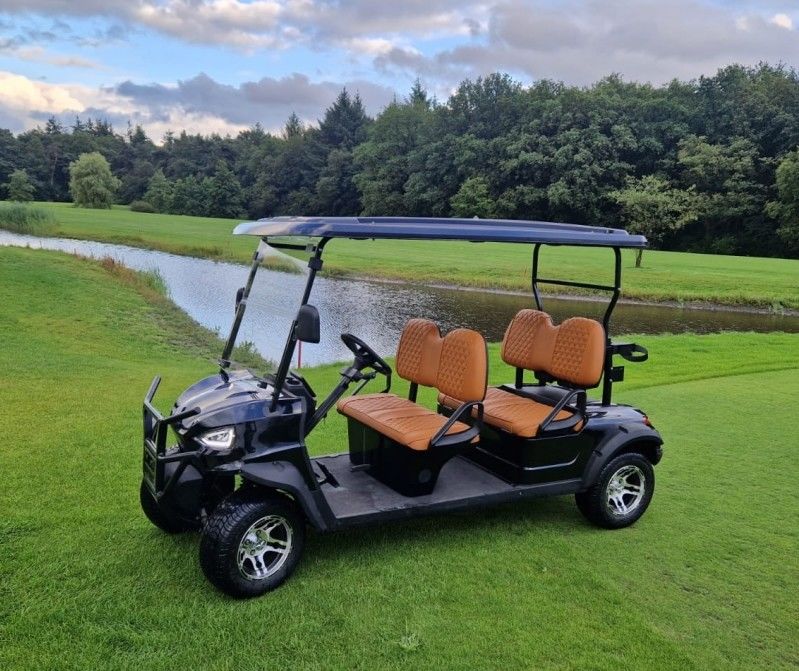Black 4 Seater Golf Cart With Stitched Seats Max Speed 40km/H Suitable For Scenic Spots And Golf Courses Road Legal