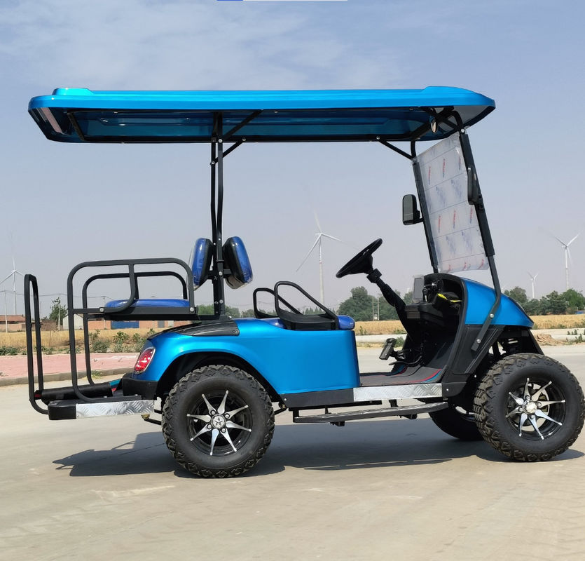 Blauer Luxus-Elektro-Golfwagen Eine umweltfreundliche und stilvolle Transportlösung für Golfplätze Resorts und Gemeinden mit einem schlanken Design Komfortable Sitzgelegenheiten