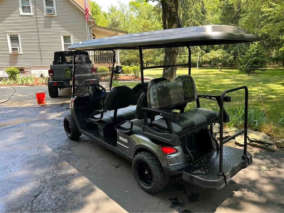 Six-seater Gray Off-road Low-key Luxury Electric Golf Cart With Customizable Color And LOGO Available OEM And ODM