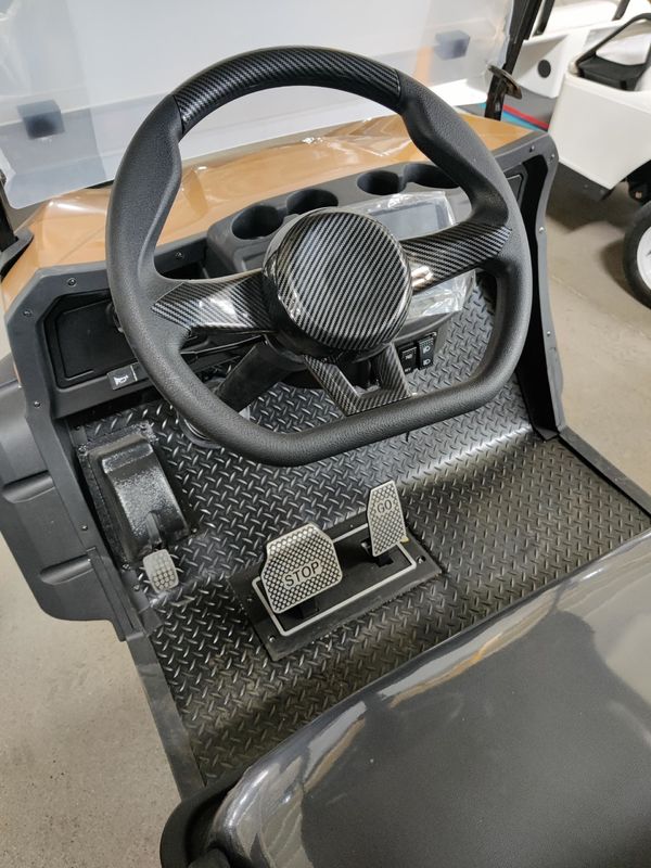 Brown Luxury High-End 4+2-Seater Lithium Battery Off-Road Electric Golf Cart Supports Customization