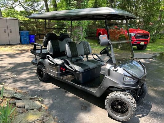 عربة غولف كهربائية فاخرة ذات ستة مقاعد رمادية خارج الطريق ذات مفتاح منخفض مع لون قابل للتخصيص والشعار متاح OEM و ODM